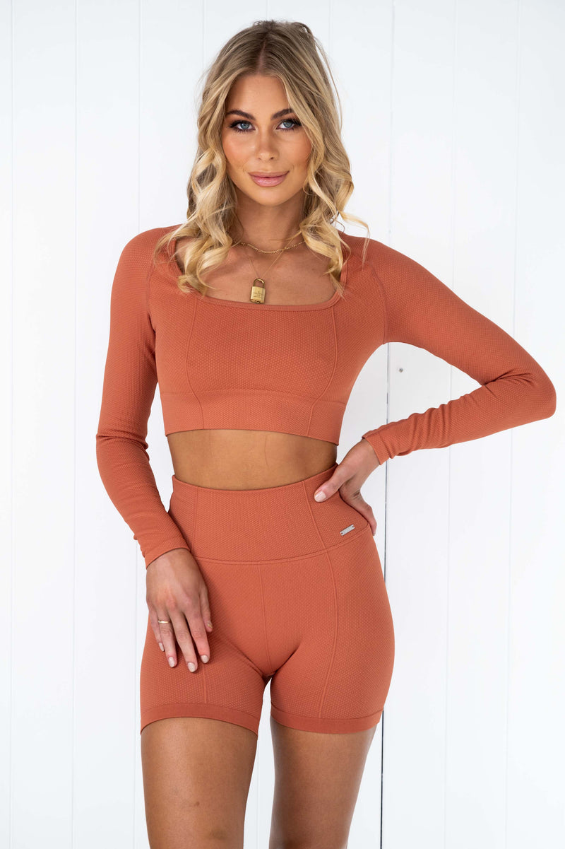 Rouge Luxe Seamless Crop Long Sleeve